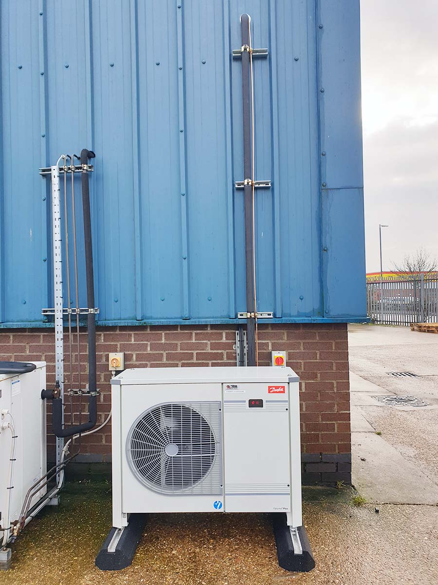 Cold Room condensing unit exterior pipe work